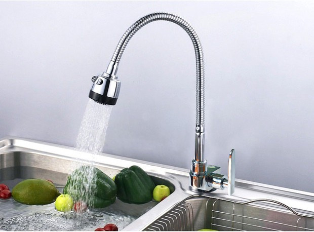 Thân vòi là phần chiếm diện tích lớn trong cấu tạo vòi rửa bát