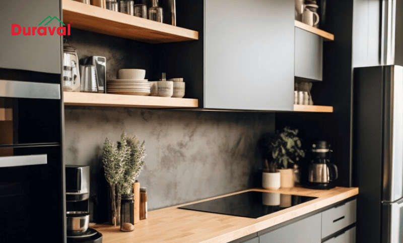 Thiết kế tủ bếp tông đen vàng
