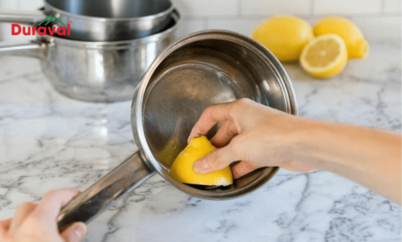 Dùng chanh tươi vệ sinh nồi inox