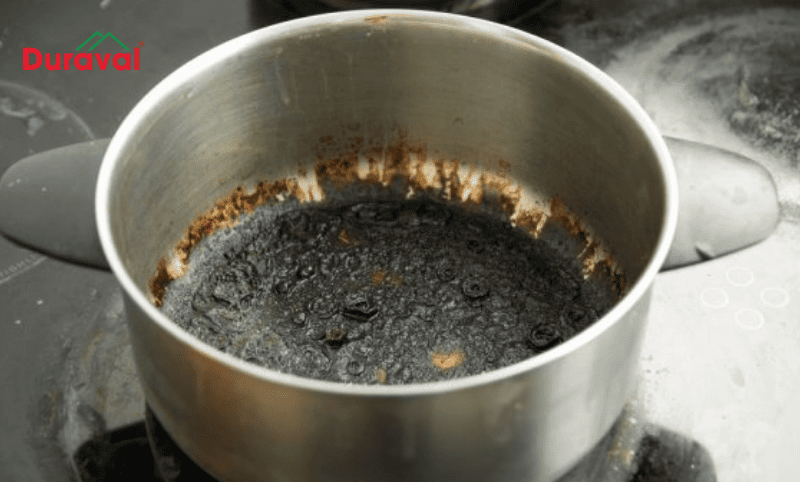 Lưu ý khi xử lý nồi inox bị cháy đen