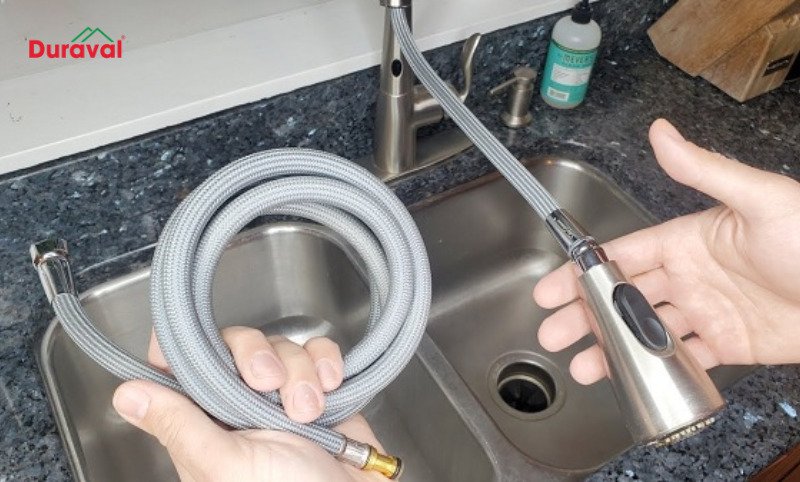 Hướng dẫn cách thay ruột vòi nước chậu rửa chén